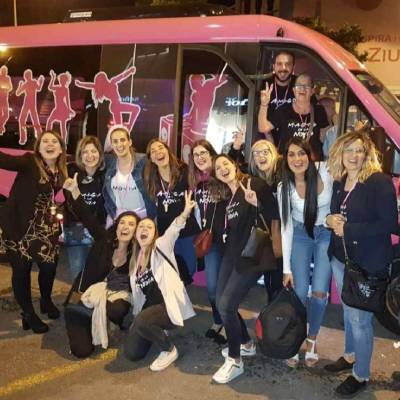 MiniDiscoBus Rosa en Barcelona | Todo Limusinas Barcelona | Alquiler Limusinas MiniDiscoBus Rosa en Barcelona | Todo Limusinas Barcelona | Alquiler Limusinas