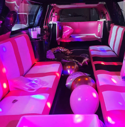Hummer Navigator Rosa en Barcelona | Todo Limusinas Barcelona | Alquiler Limusinas